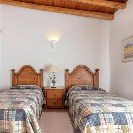 Hébergement de vacances Diane Luxury Ocean Views Pool *