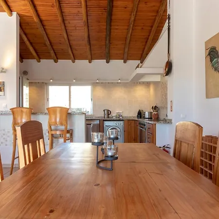 Diane Luxury Ocean Views Pool