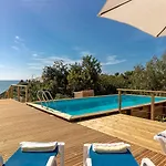 Diane Luxury Ocean Views Pool Prázdninový dům